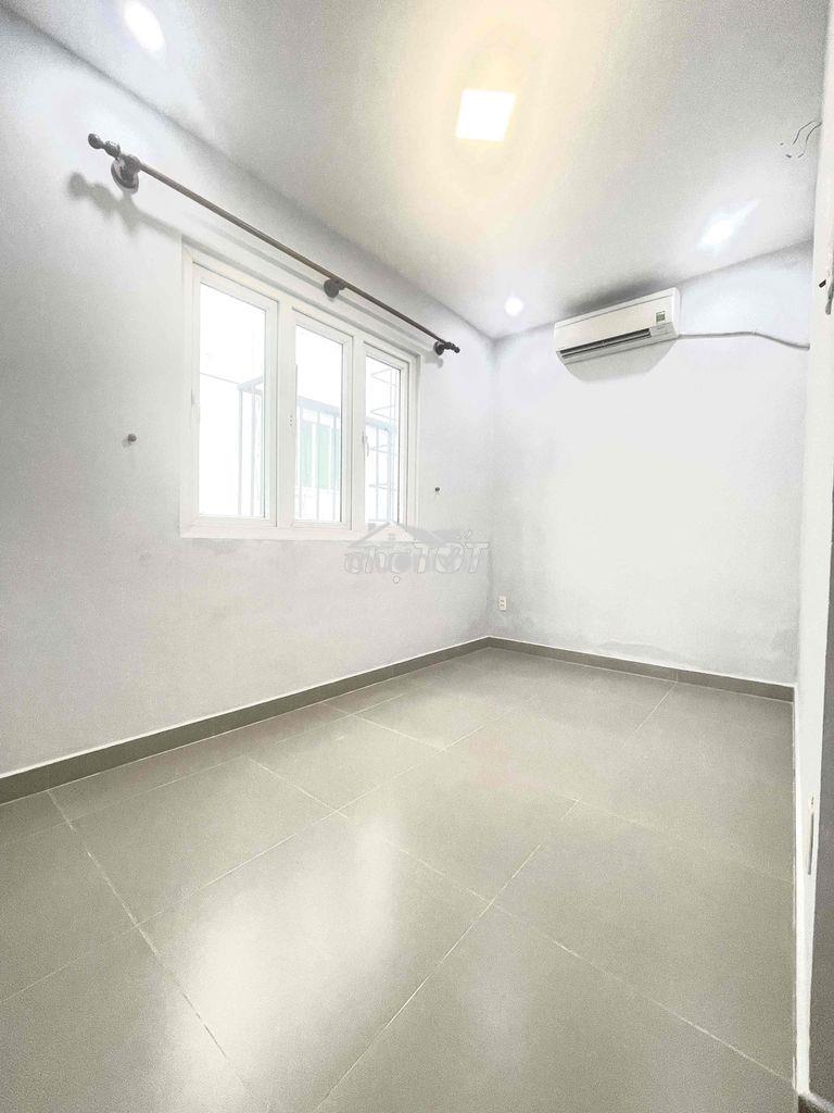 Bình thạnh (hàng xanh). bếp riêng bên ngoài.
