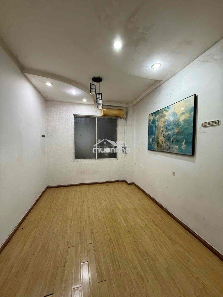 Chỉ hơn 1 tỷ có nhà quận 1 trung tâm sài gòn - 2