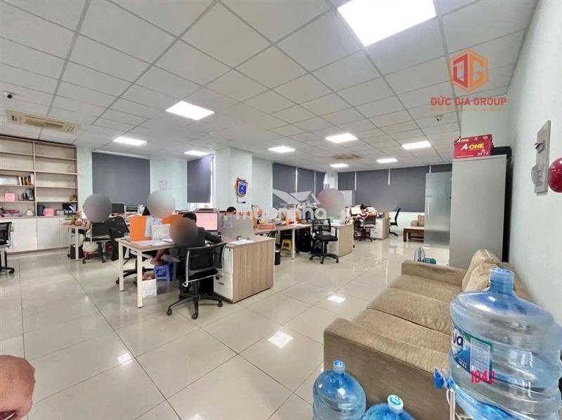 Cho thuê toà nhà 1t2l mặt tiền đường võ thị sáu