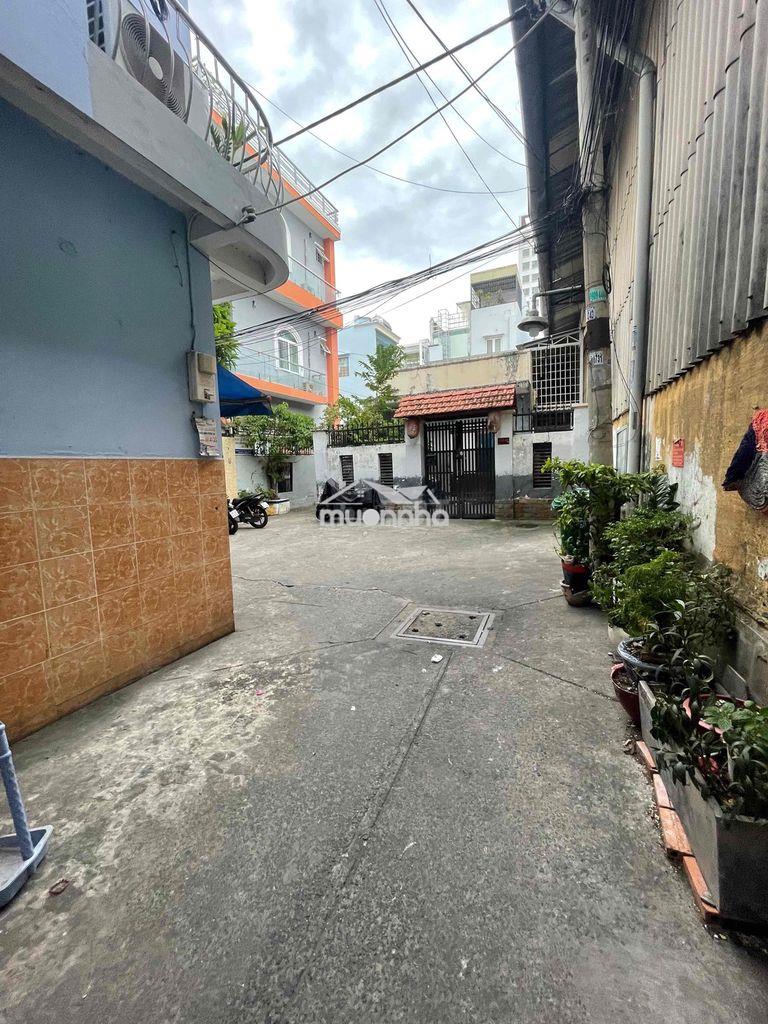 Bán nhà 2 tầng gần đưởng hẻm thông nguyễn tất thành