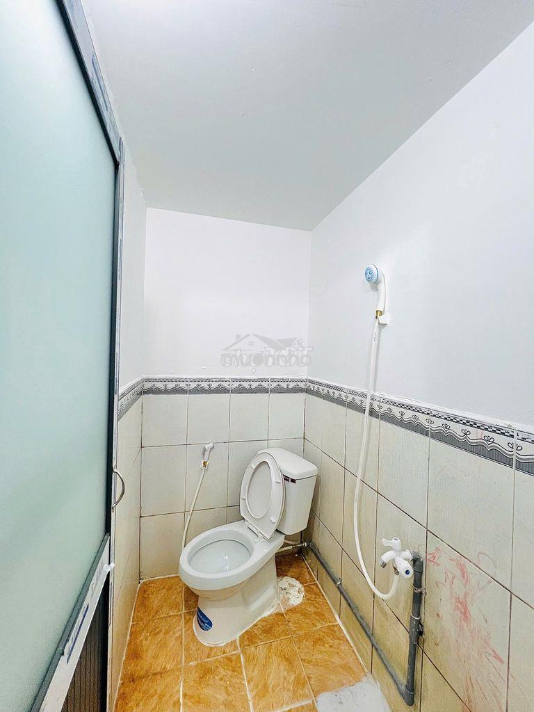 Phòng giá sinh viên chỉ 2tr2 gần khu hành chính dĩ an, đh kinh tế luật - 2