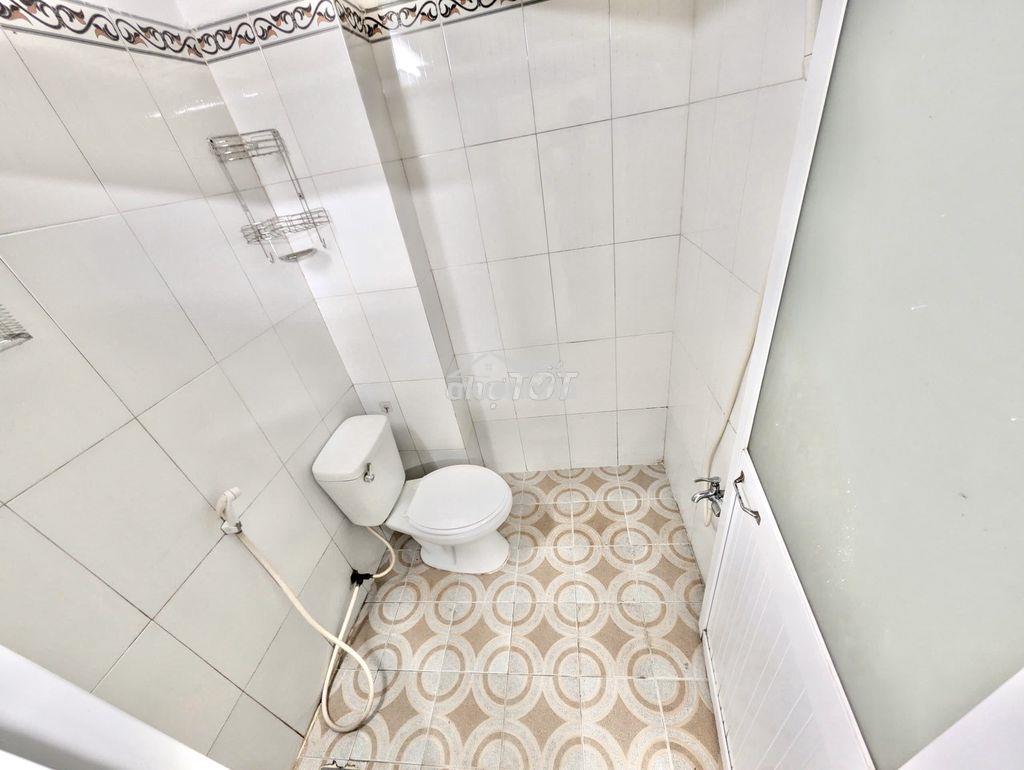 Chính chủ cho thuê sẵn máy lạnh ngay đh cảnh sát nd 200m, chợ thủ đức - 3