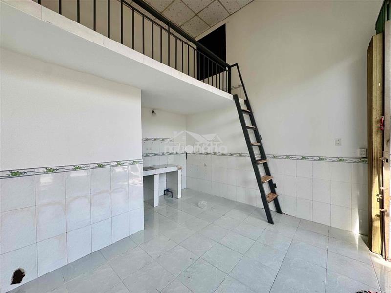 Trọ mới sơn sửa 2tr4 / 1 phòng gác đúc cứng cáp