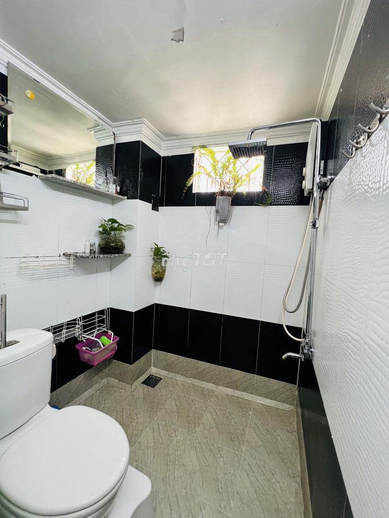 Nhà nguyên căn đường lý chiêu hoàng - 2pn 3wc - 4x11m - sẵn nội thất - 3