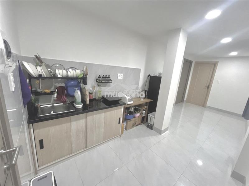 1pn tách bếp full nội thất, nhà mới, 3 cửa sổ trời thoáng mát