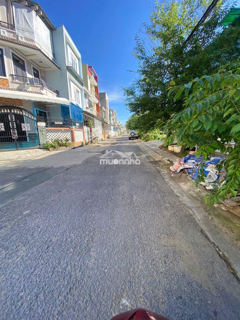 Bán căn villa nhà phố 2 mặt tiền ở và kinh doanh được - 4