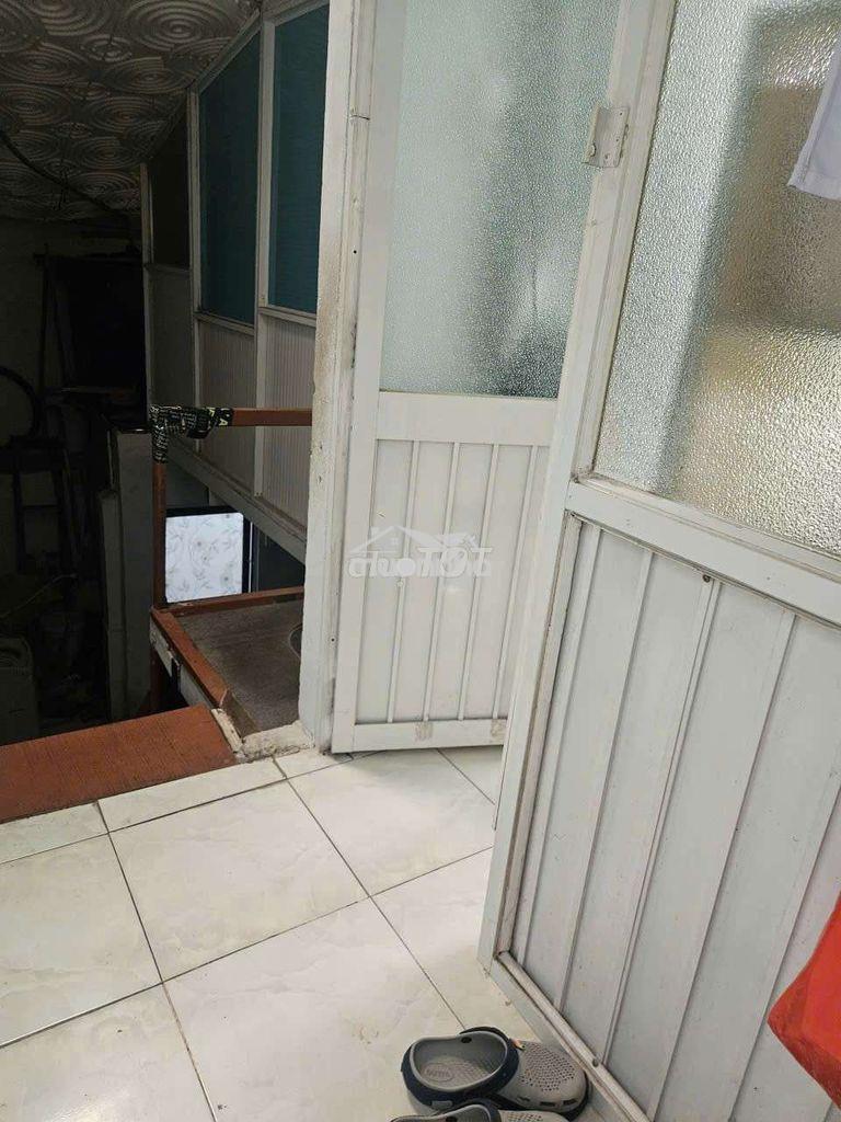 Phòng trọ giá rẻ cách mạng tháng 8 giờ giấc tự do - 4