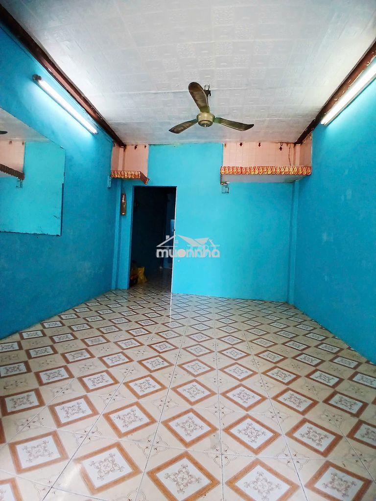 Chính chủ cho thuê nguyên căn nhà 2 tầng 80m2, 5pn, 2wc, xe hơi đỗ cửa