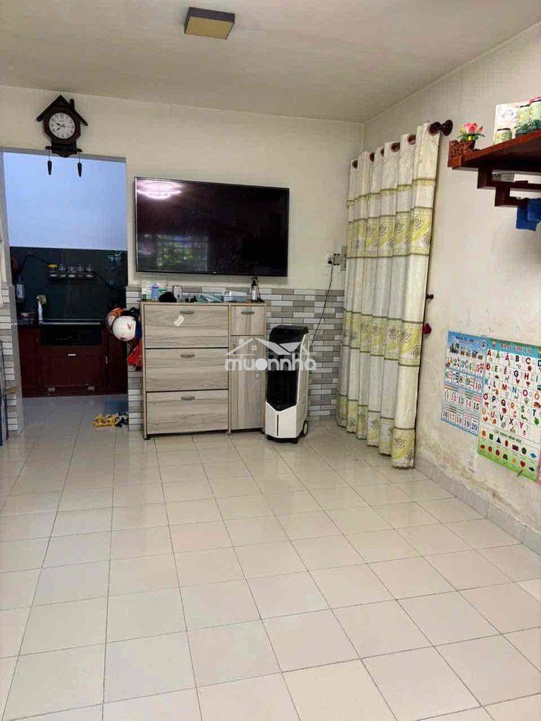 Bán cc tây thạnh  lầu 2 dt 72m 2p 2vs nhà mới đẹp  giá 3ty bl  0355537 - 3