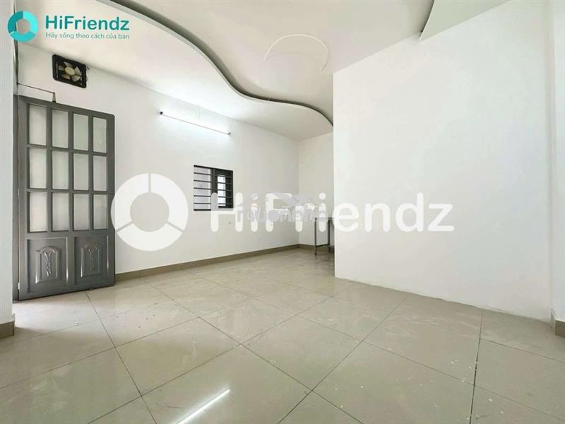 Phòng studio giá rẻ cửa sổ - đi bộ qua vhu - sẵn máy lạnh - hỗ trợ cọc