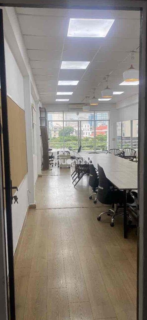 Cho thuê văn phòng view bitexco ngã 4 đoàn như hài & ng trường tộ