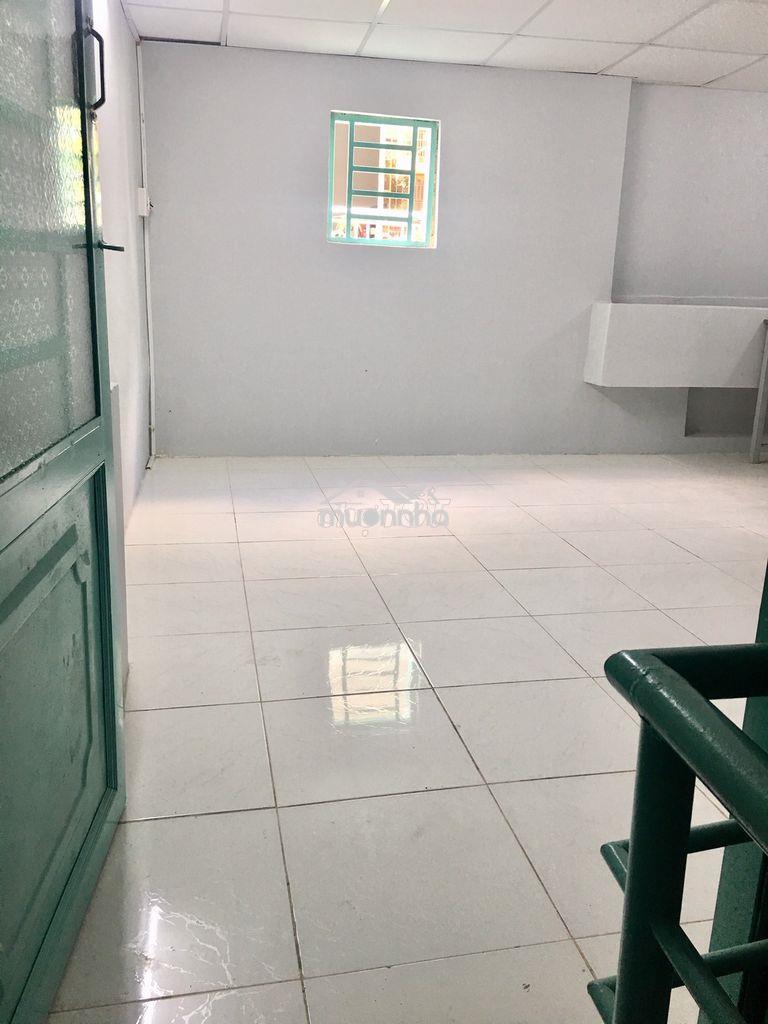 Phòng rộng, thoáng mát giá rẻ - 2