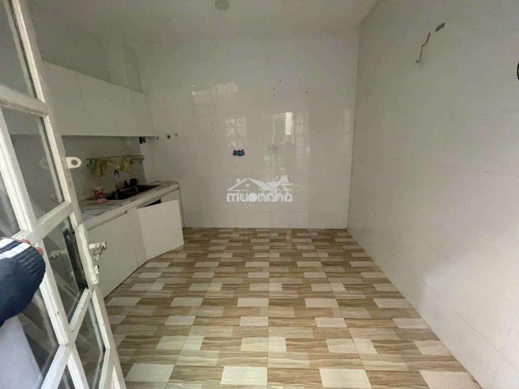 Cho thuê nhà đường hưng phú p8.q8 dt.3m6×3m6 } 1  lầu 1 phòng 1 toilet - 2