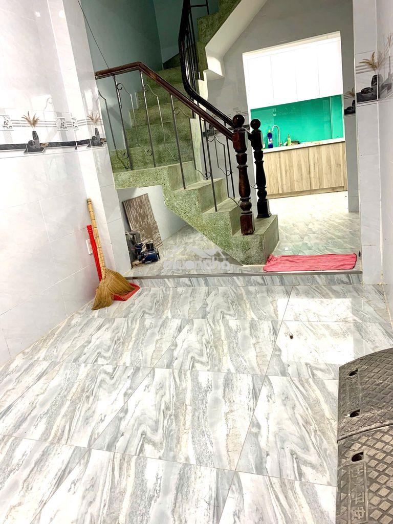Nhà nguyên căn sát mt phan đình phùng phú nhuận, 5 tầng, 4pn giá 14tr