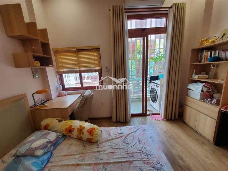 Nhà nguyên căn q3 full nội thất