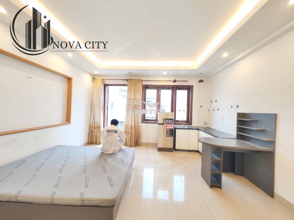 Căn hộ ban công full nội thất, view mặt tiền  - 3