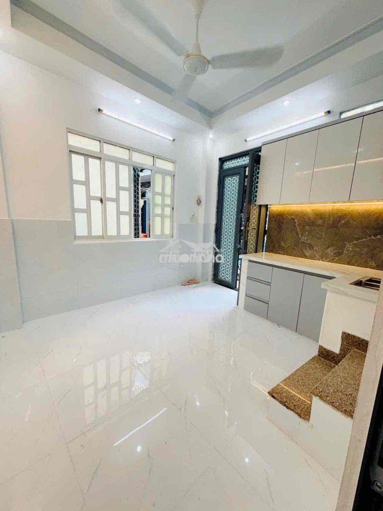 Nhà bán căn góc đường ba đình p8q8: 2,58 tỷ - 2