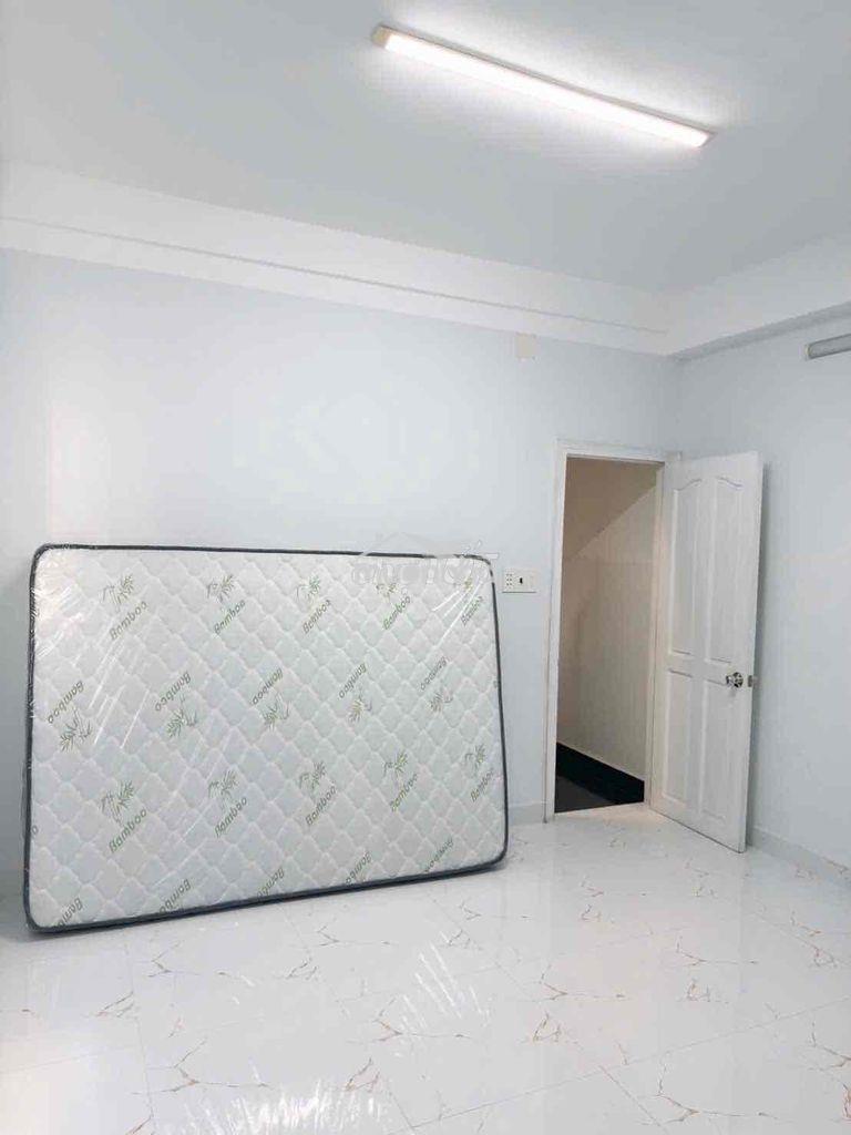 Nhà 4 tầng 3 pn - 4wc ngay chợ tân định
