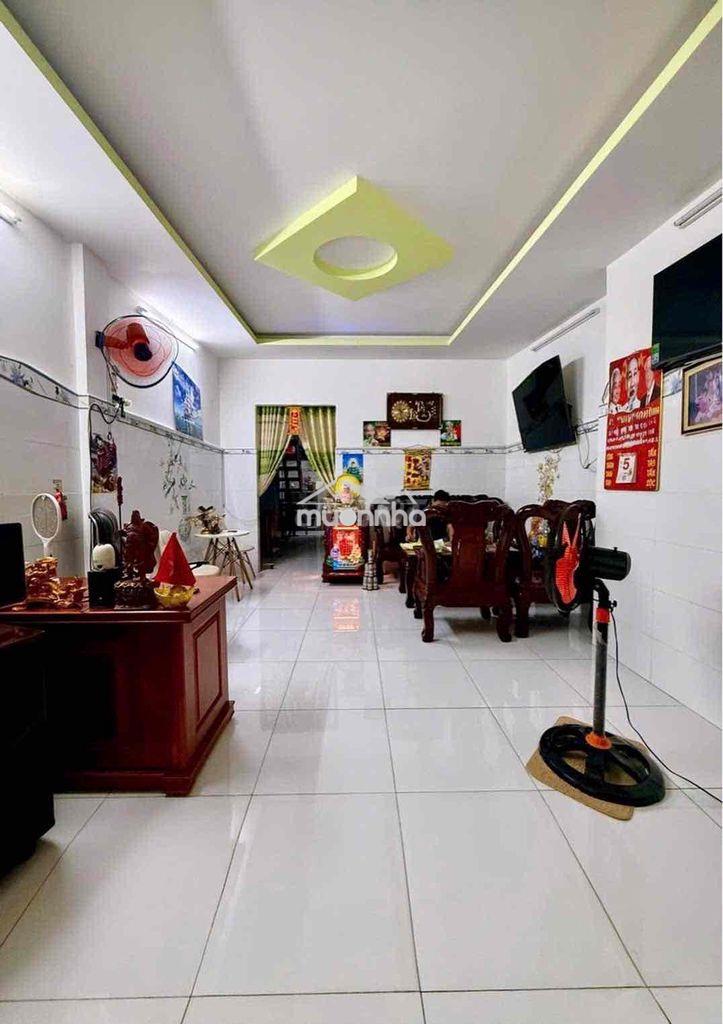 Nhà bán q6 lô góc gần chợ, dt 57m2(4,3x16) - 2