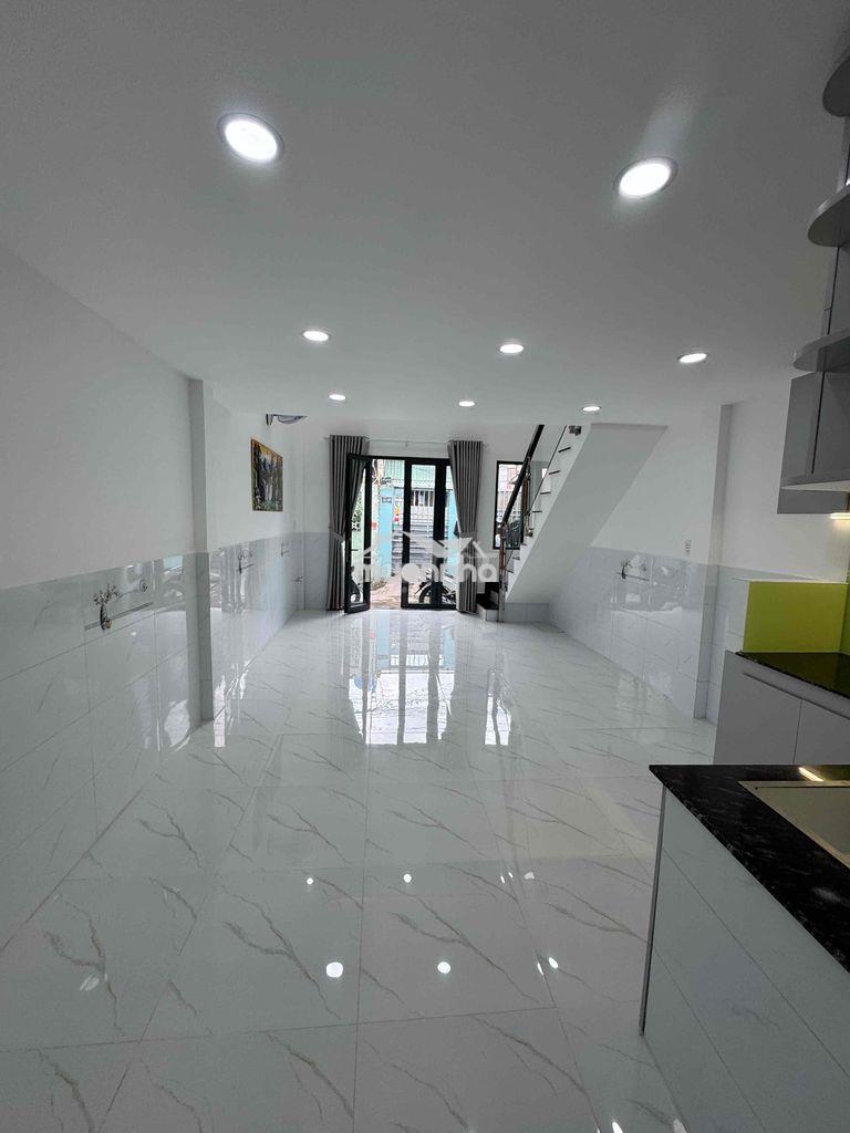 Nhà bán. bình hưng . dt 4x8 lửng 2 p 2 wc . gần bến xe q8 - 2