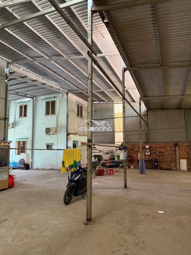 Kẹt tiền bán kho xưởng vườn thơm, bình chánh, 6,2 tỷ