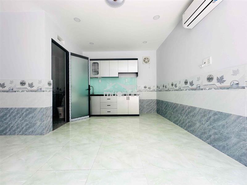 Nhà xây mới hoàn công sổ hồng tao tay 5.căn gần chợ apđ q.12