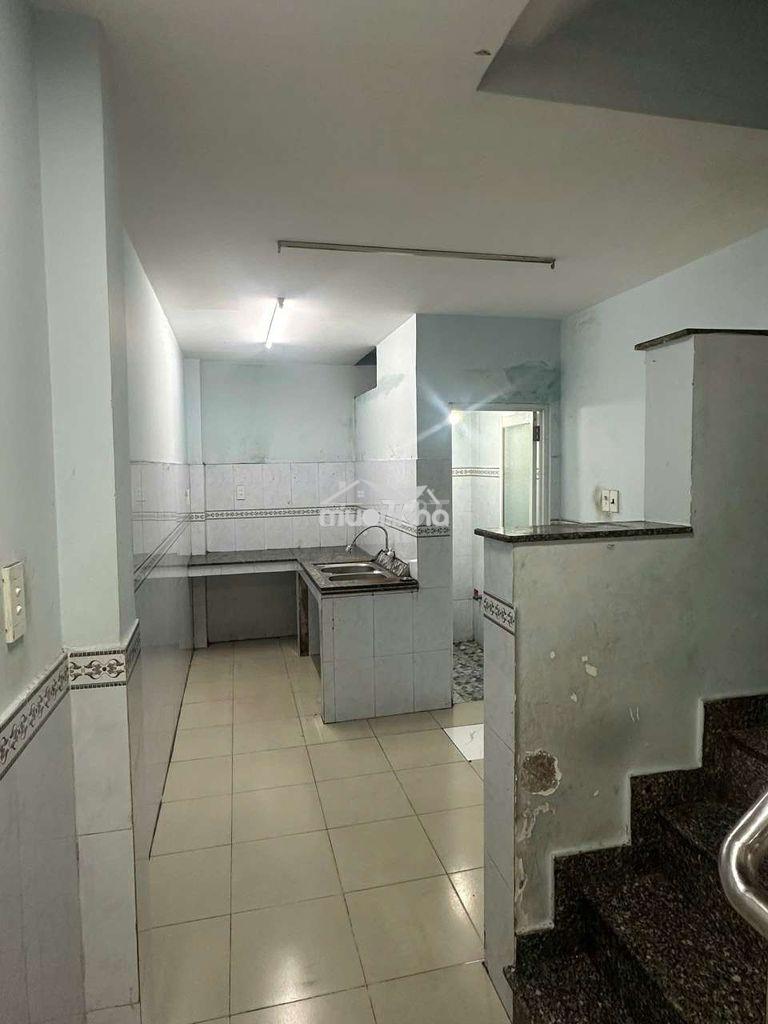 Nguyên căn dt3x15m đúc3 tấm có 4pn, 3wc hẻm 2,5m cách đquang trung 20m - 2