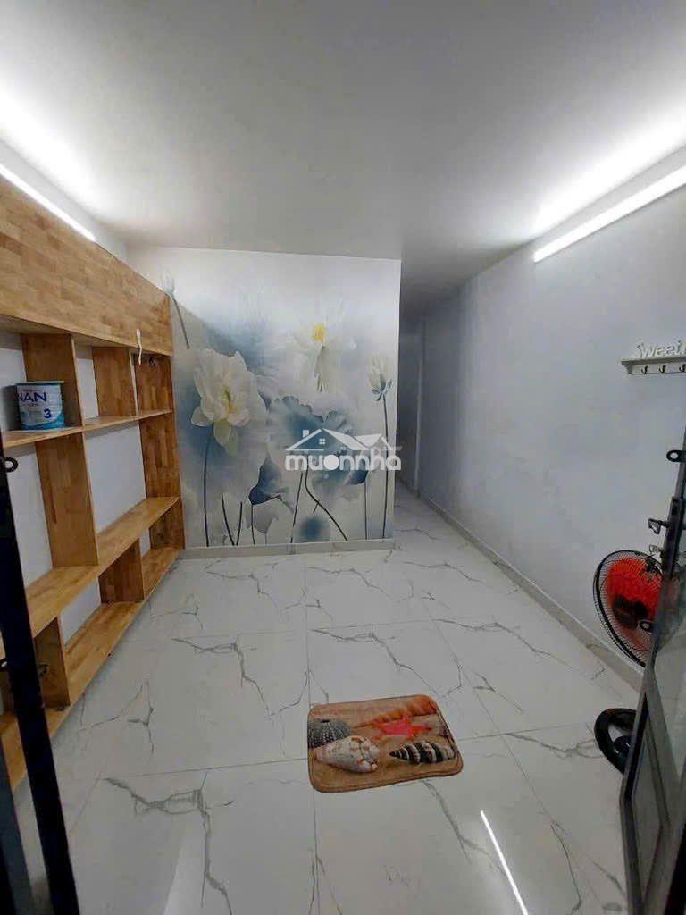 Nhà chung cư quận 11, lê thị bach cát, dt 31m2, giá 1,9 tỷ - 2