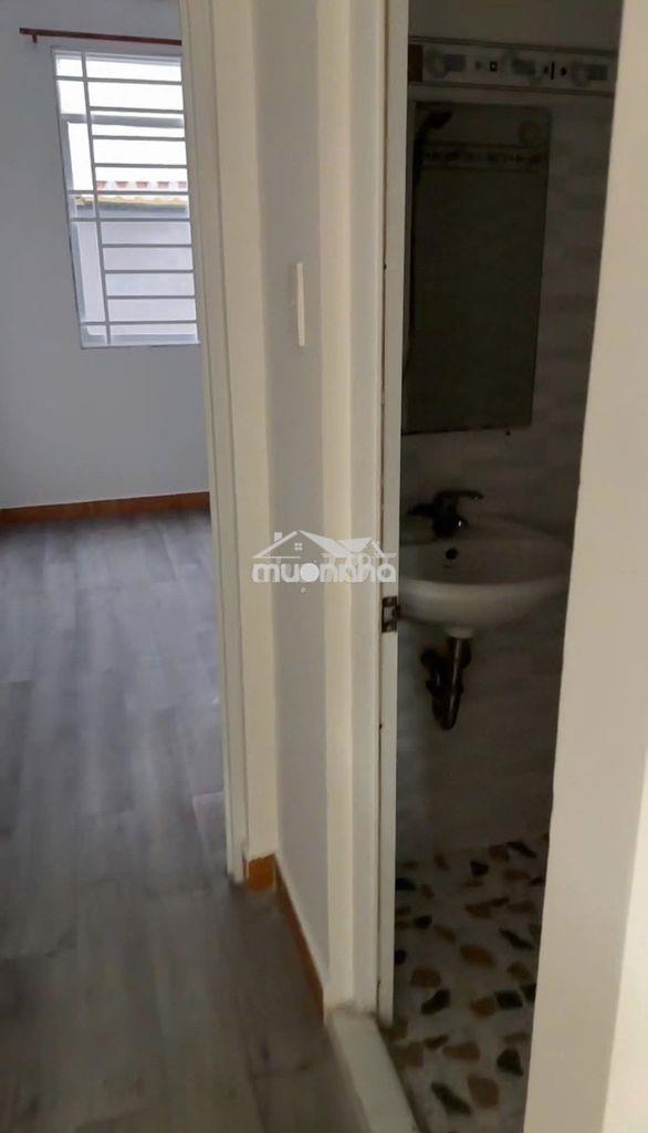 Cho thuê nhà 1 trệt 2 lầu, 3pn, đường dương cát lợi, tt nhà bè hcm