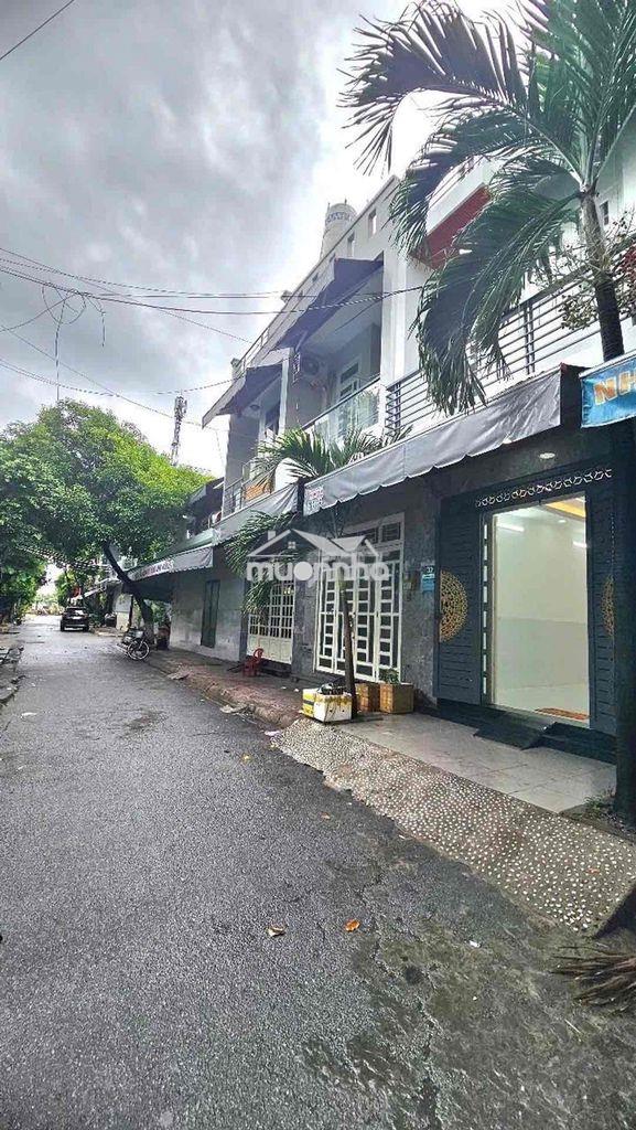 Giá: 5.2 tỷ, đường 6 mét, lề 2 mét lê văn quới, 50m2(4 x 13), 2 tầng
