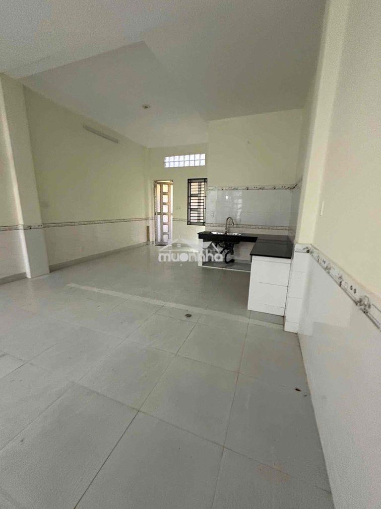 Cho thuê nhà trệt đã xây ngăn phòng và máy lạnh - 2