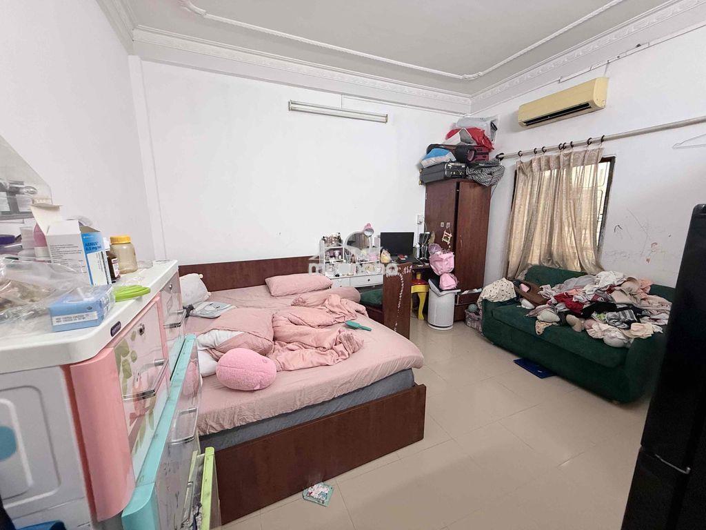 Cc ngay chợ bà chiểu - 2pn bancon chính chủ - 2