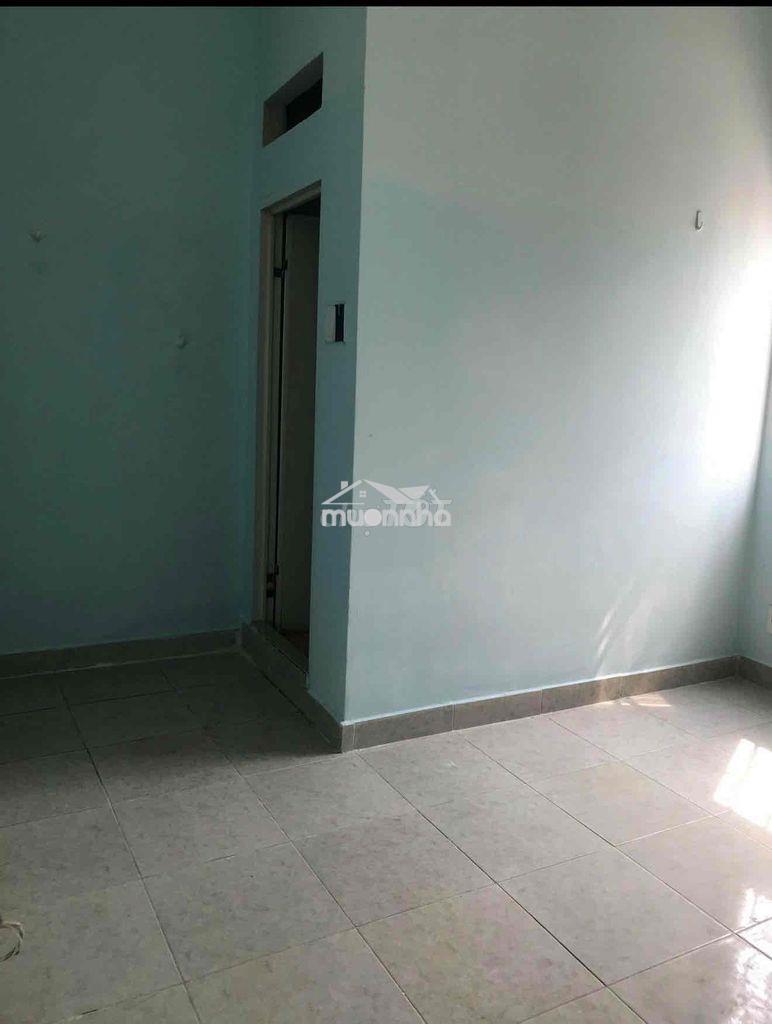 2tr5 phòng trống, không nội thât