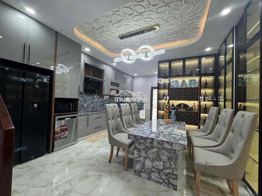 Nhà 3 tầng full nội thất cao cấp diện tích sàn 282m2 - 3