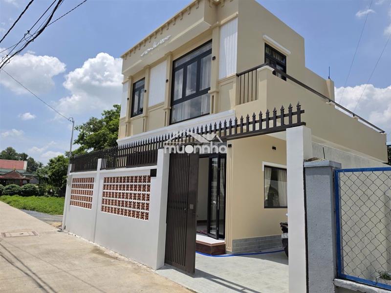 Nhà đẹp 10x15 (4pn + 3wc + sân xe hơi) gần trường nguyễn hồng đào