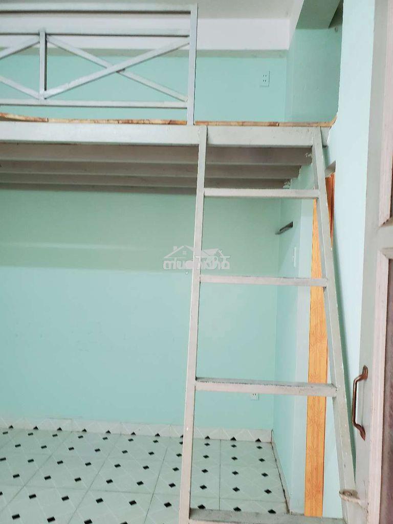 Khu vực an ninh khu dân cư đông đúc gần chợ và trường học  - 3