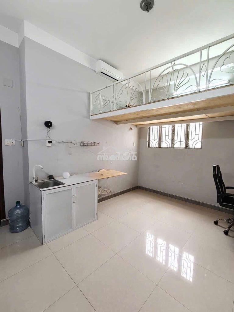 Phòng tầng trệt có máy lạnh và p đẹp lầu 1 lầu 2 - 4