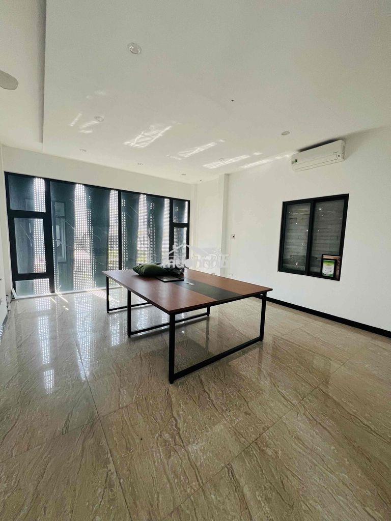 Cho thuê toà nhà 4 tầng - gần góc ngã 4 lê thanh nghị - 4