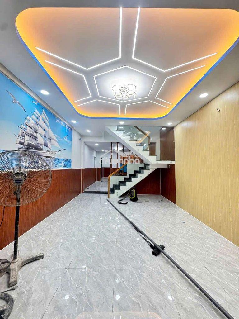 Bán nhà đẹp 2/ ngắn liên ấp 6_2 dt: 4*17m nở hậu 5m lầu suốt 3pn 2w - 2