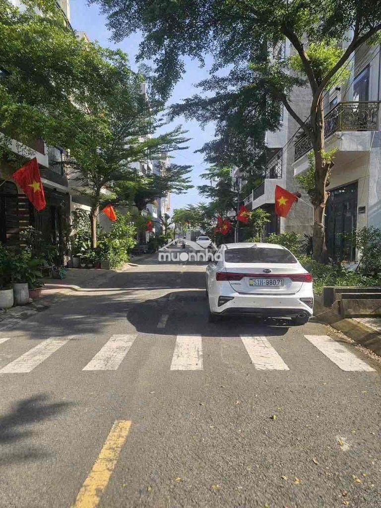 Nhà 2 lầu full nội thất tx25 khu vip đường 7m