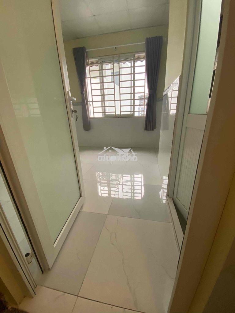 Phòng cho thuê (máy lạnh mới lắp ),  ốp lát cao cấp,wc nước nóng lạnh - 3