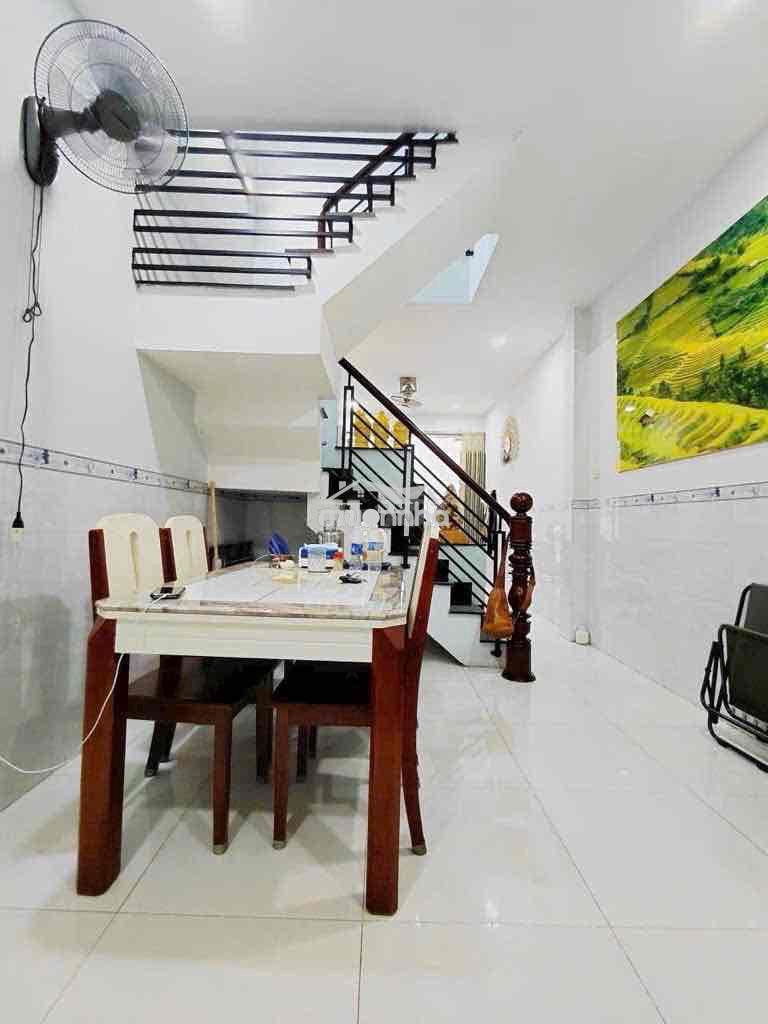 Hiếm – nhà ngay chợ tân bình – 46m2 - 3 tầng– chỉ 7.x tỷ - 3