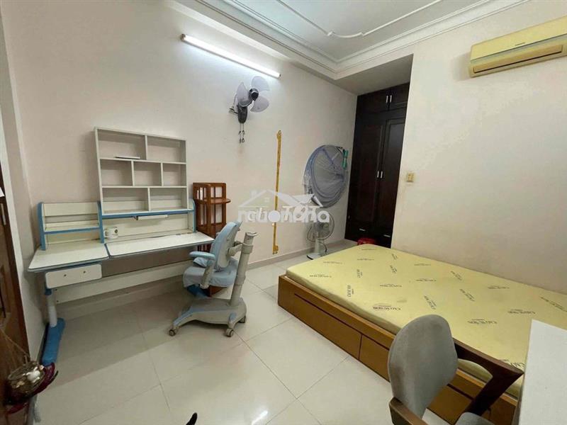Phòng khép kín cao cấp - giờ giấc tự do - trong công viên thoáng mát