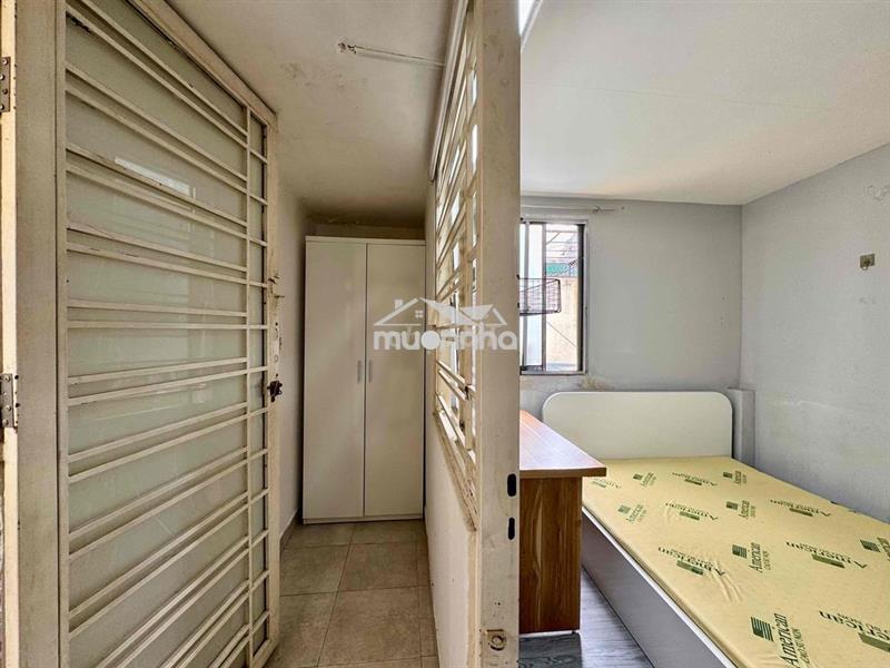 Giá rẻ!! cho thuê phòng ngăn bếp 20m2 cửa sổ quận 3