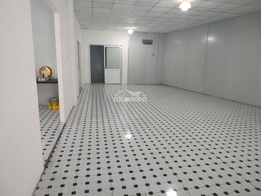 Xưởng 700 m2 | mt củ chi | giá : 9 triệu  - 4