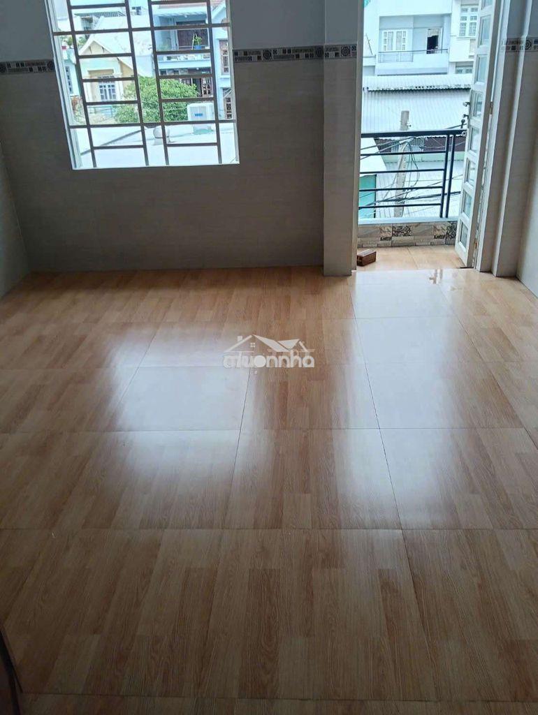 4mx12m. 2 lầu 2pn 3wc. có sân thượng. q12 - 3