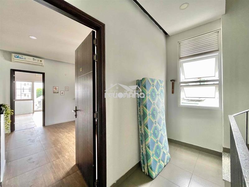Trống lại căn 1pn ban công hướng đông nam
