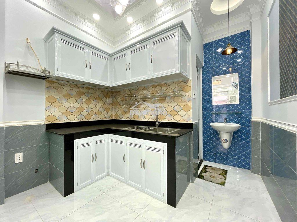Nhà hẻm trước nhà 6m ô tô đậu cửa ngày đêm dt:3x9m 2tầng 2pn quận 7 - 4