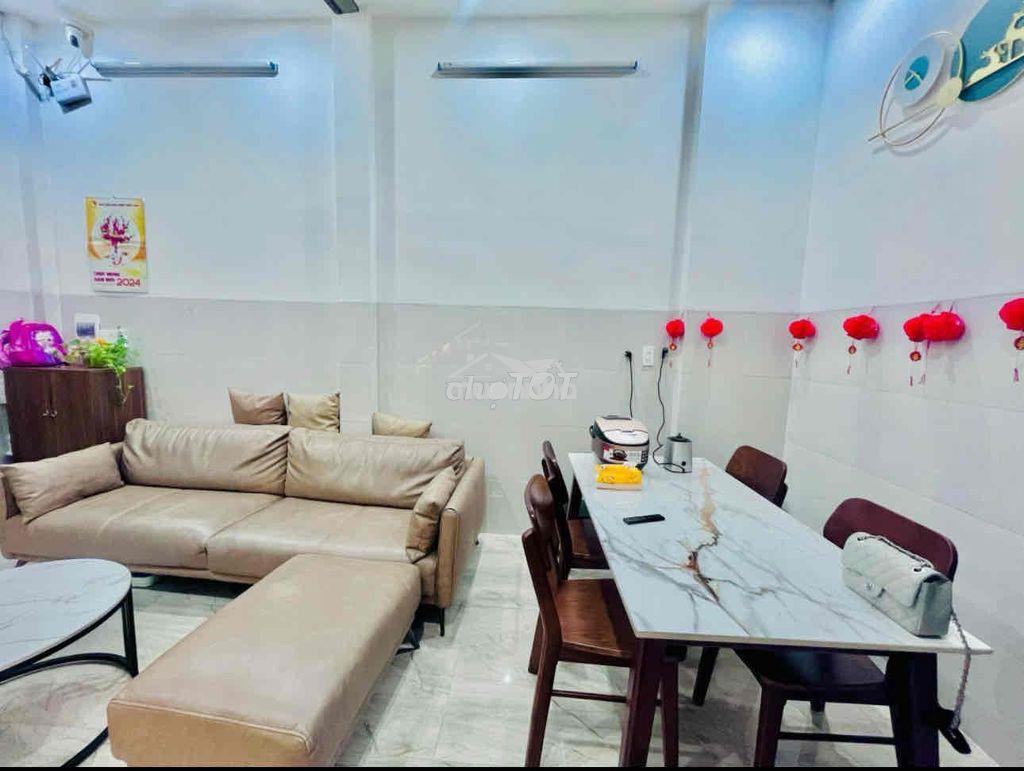 Bán gấp nhà mặt tiền 13m - 4