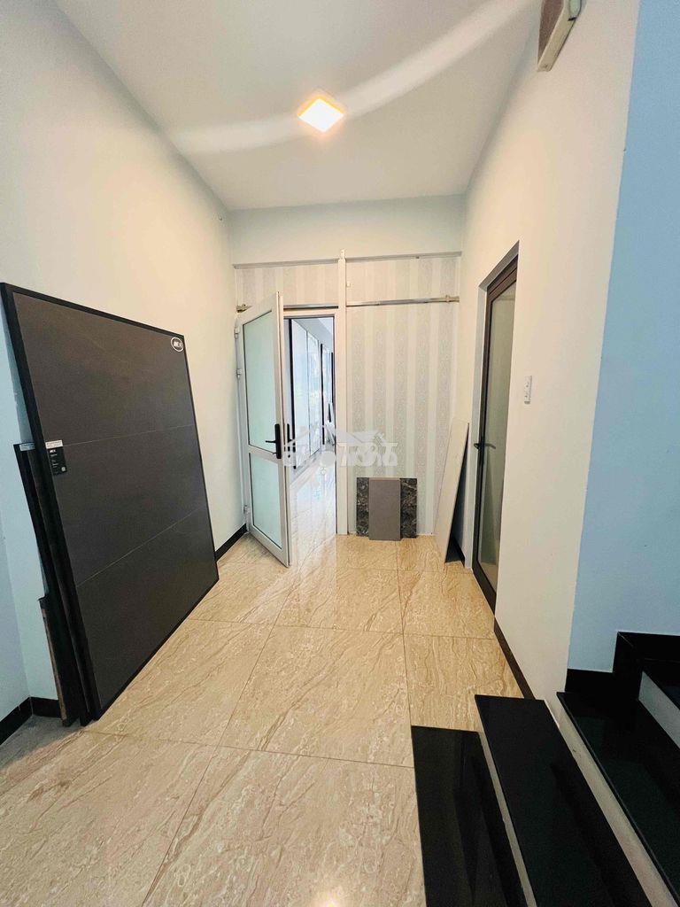 Cho thuê toà nhà 4 tầng - gần góc ngã 4 lê thanh nghị - 3